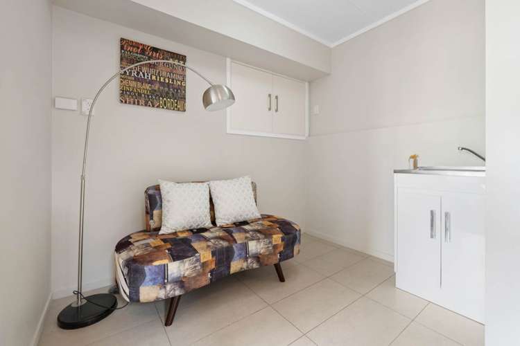 68 Priestley Drive Bucklands Beach_14