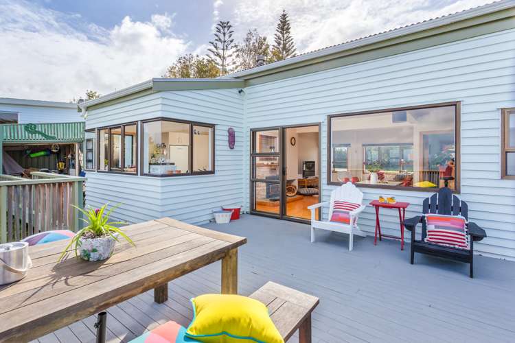 23 Lookout Drive Laingholm_17