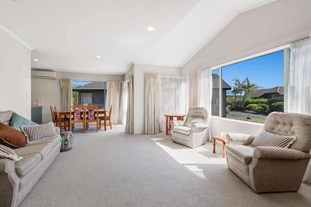 6 The Boulevard Red Beach_1