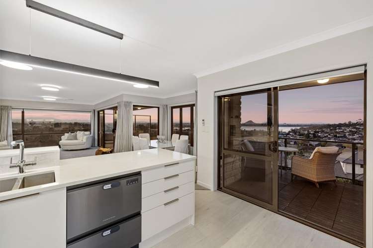 25 Aurora Avenue Welcome Bay_13