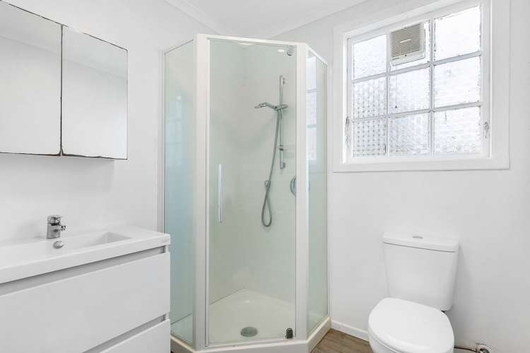 24A Thurleigh Grove Karori_6