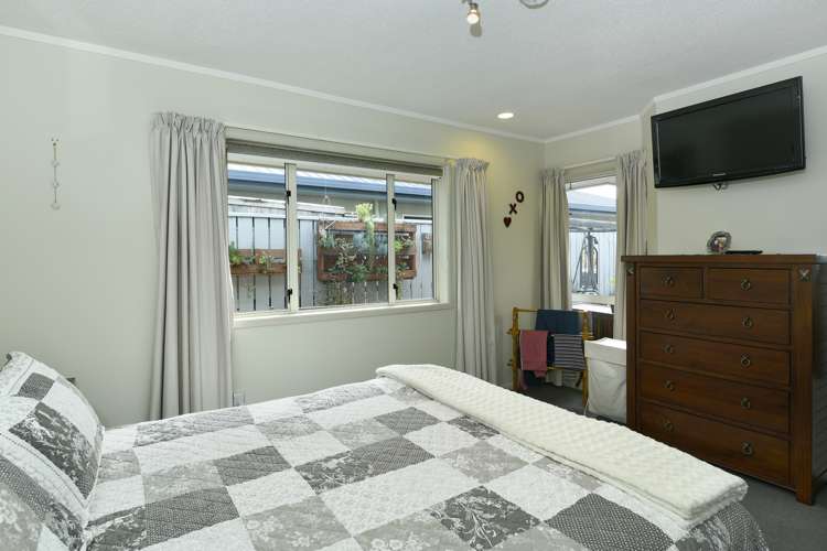 28 Coleridge Place Stoke_10