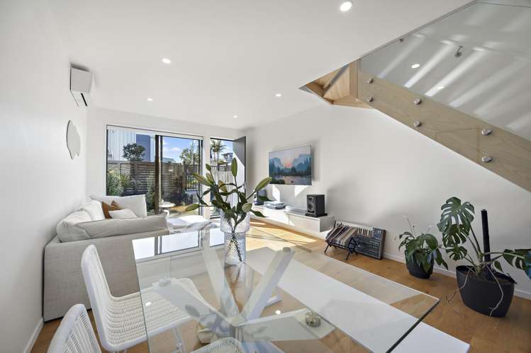 12/82 East Coast Road Milford_2