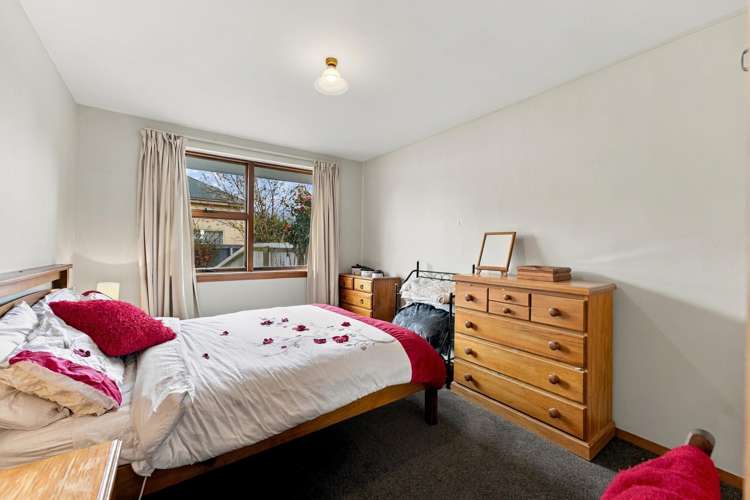 2/70 Shakespeare Road Waltham_6