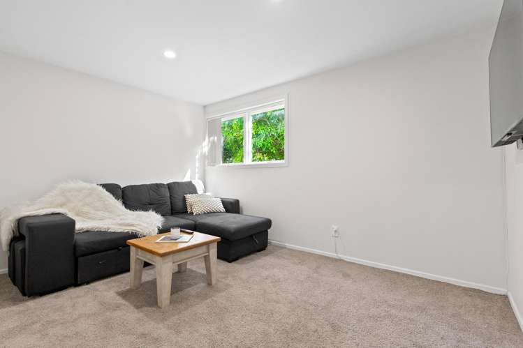 213 Hobsonville Road West Harbour_25