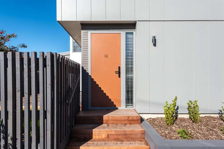 1/6 Strauss Place Somerfield_3