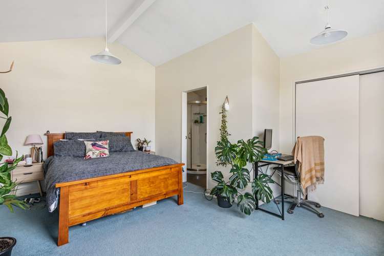 13/20 Thompson Street Mount Cook_7