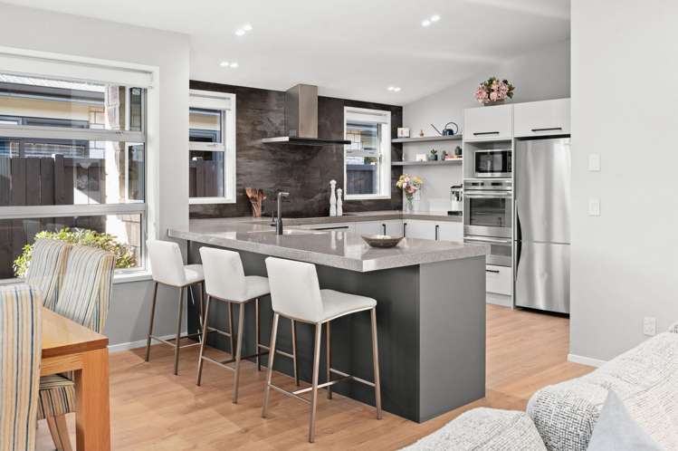 140 Saint James Drive Huntington_12