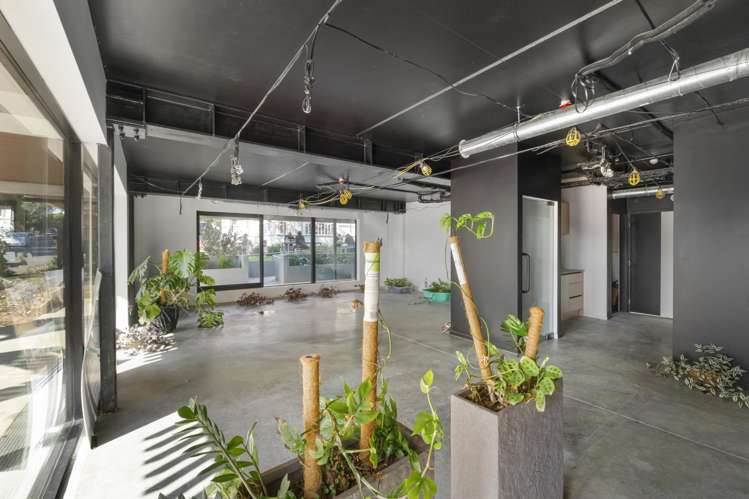 A+B/64 Coronation Road Mangere Bridge_4