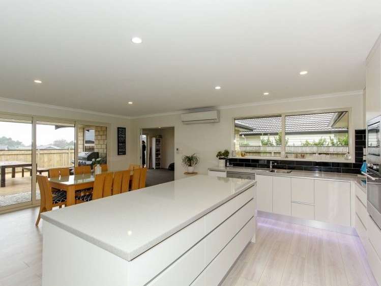 9 Honeyfield Drive Whalers Gate_19