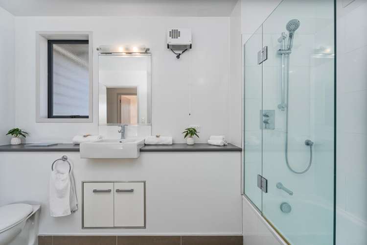 10/73 South Highway Whitianga_11