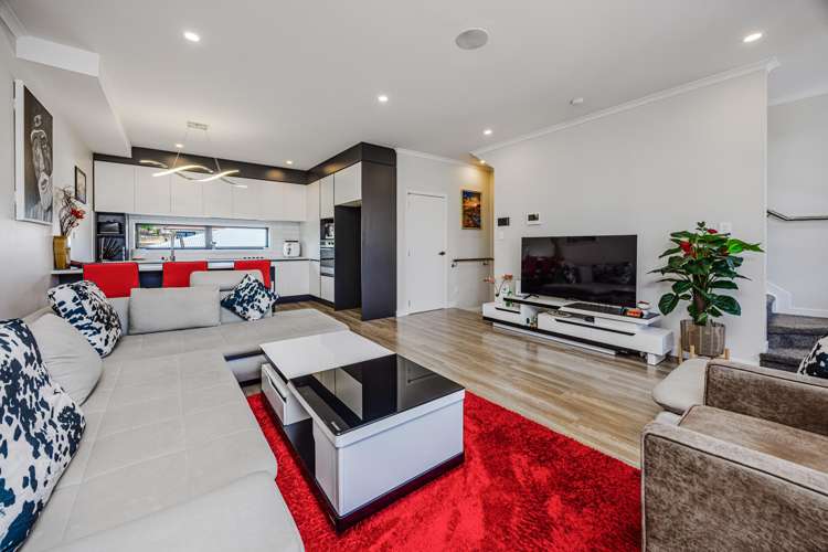 2/5 Ayr Road Pakuranga Heights_1