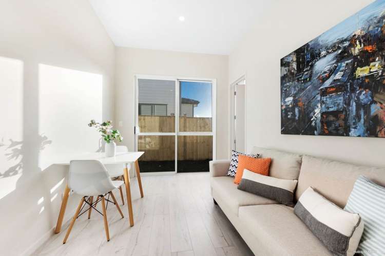 20 Horsefields Drive Flat Bush_5