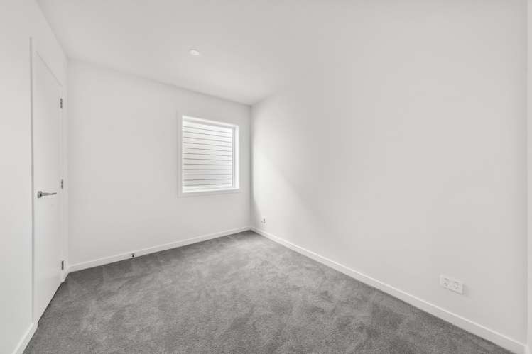 4c Towra Place Botany Downs_19