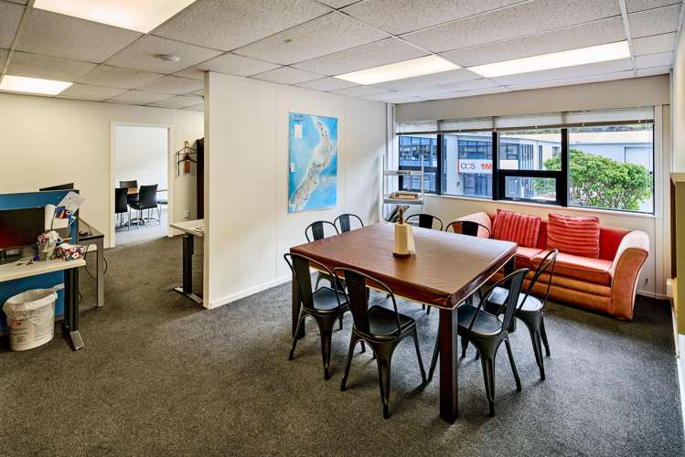 2/4 Glover Street Ngauranga_7