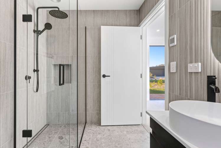 113 Wooing Tree Avenue Cromwell_11