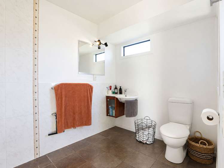 8 Naera Place Kawaha Point_17