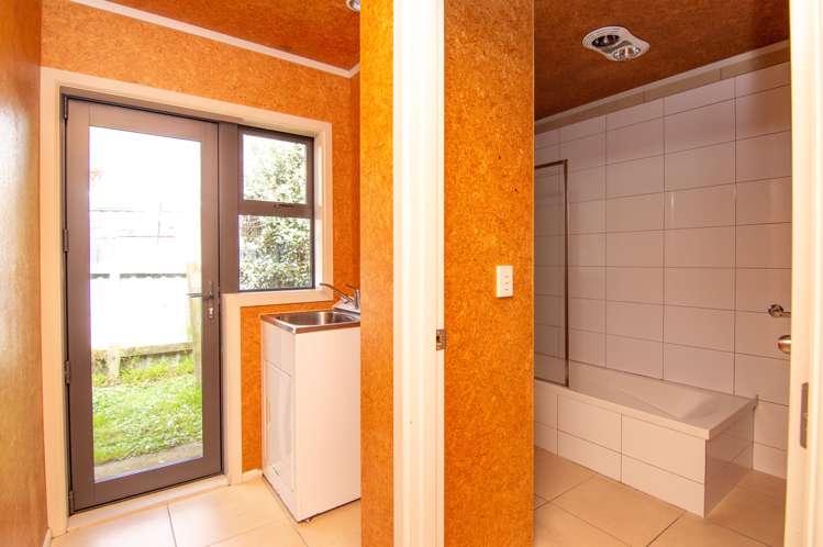 516c Tremaine Avenue Takaro_11