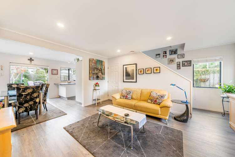 2/27 Korau Grove Stokes Valley_6