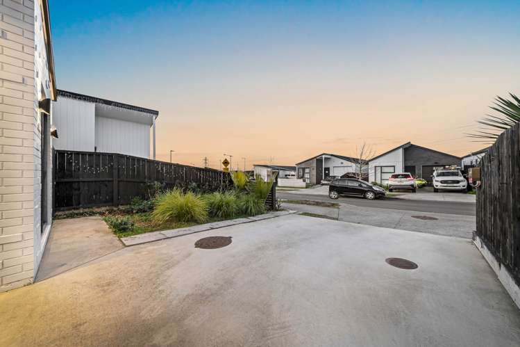 19 Horokaka Street Massey_22