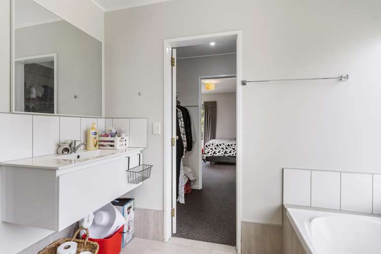 17 Oakmont Place Wattle Downs_17