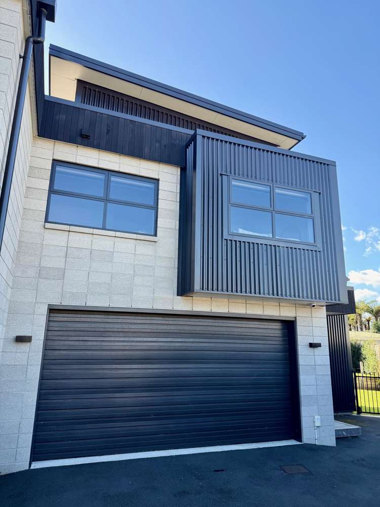 11/12 Stewart Street Raglan_43