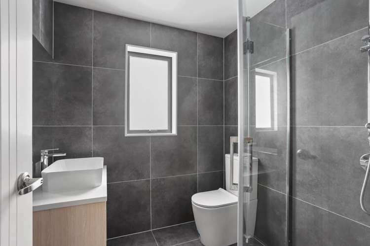 49A Golf Road New Lynn_13