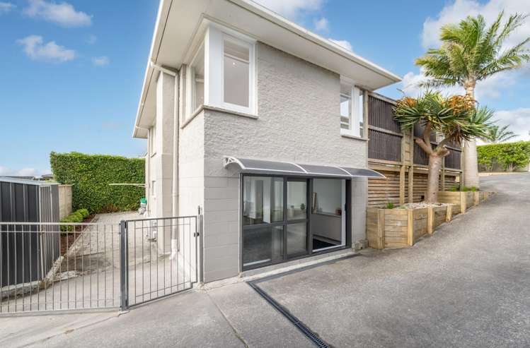 72 Bradbury Road Botany Downs_16