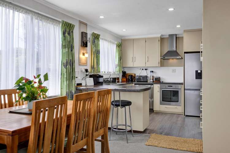 7 Ponderosa Place Opunake_7