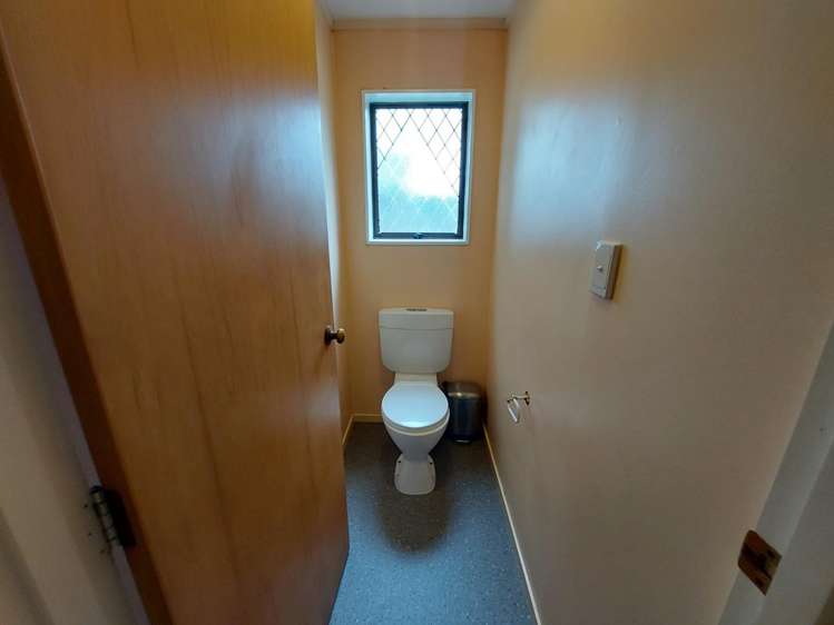 24 Hamblyn Crescent 1112_13