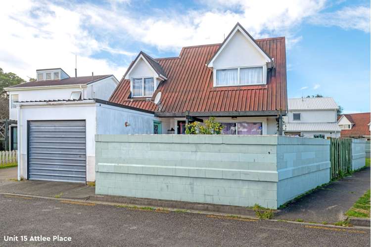 12 and 13 Attlee Place Gisborne_20