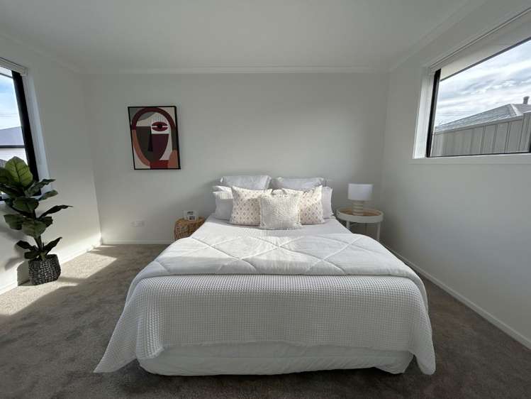 5 Mackie Mews 10288_6