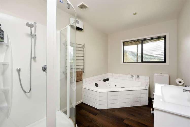 10 Worlds End Road Tennyson Inlet_14