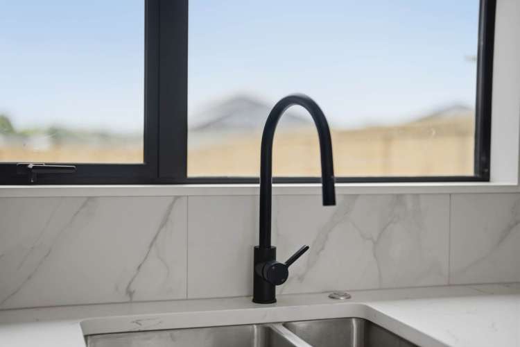 8 Kakano Street Clevedon_11