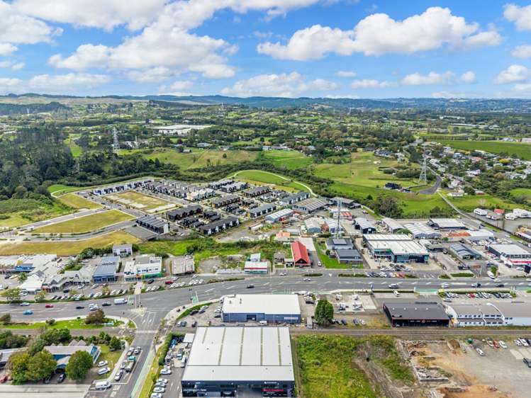 68 Main Road Kumeu_19