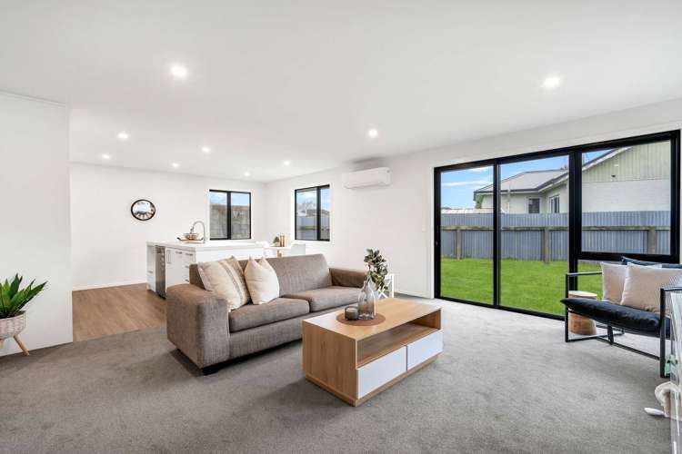 104 Moulson Street_4