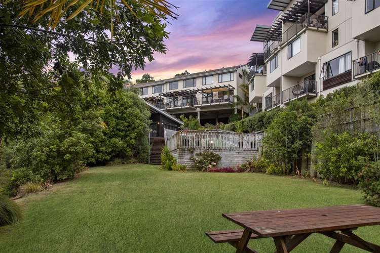 A103/525 East Coast Road Browns Bay_12