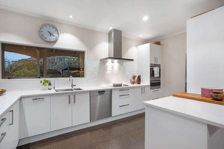 514 Riddell Road St Heliers_16