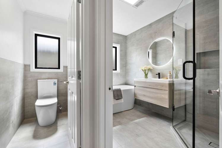 20 Baulcomb Parade Windsor Park_24