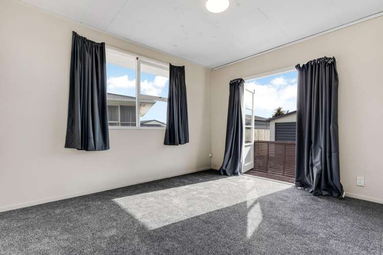 5 Convair Crescent Mangere_6
