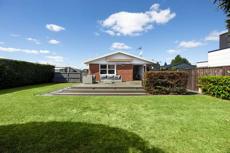 749B River Road Chartwell_17