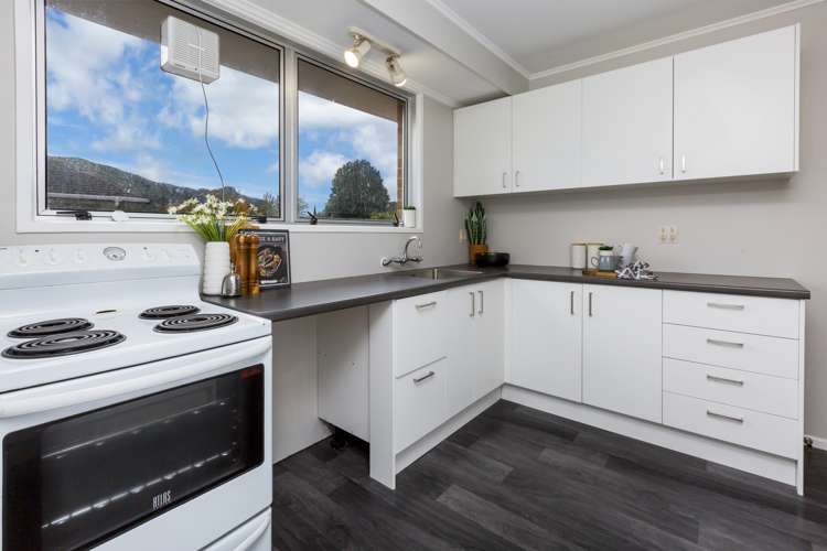 15 Akron Grove Totara Park_8