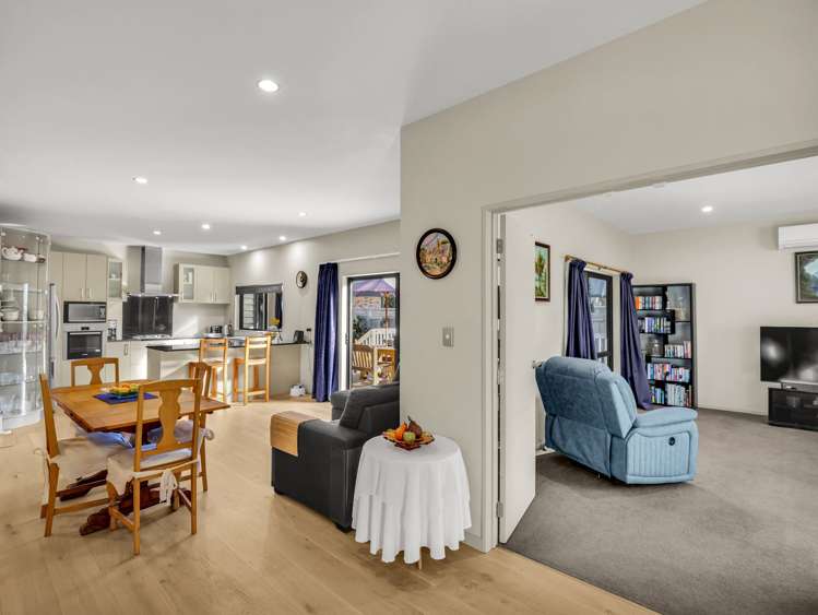 23 Lithgow Drive Otamatea_13