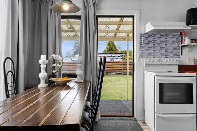 18 Hingaia Street Turangi_2