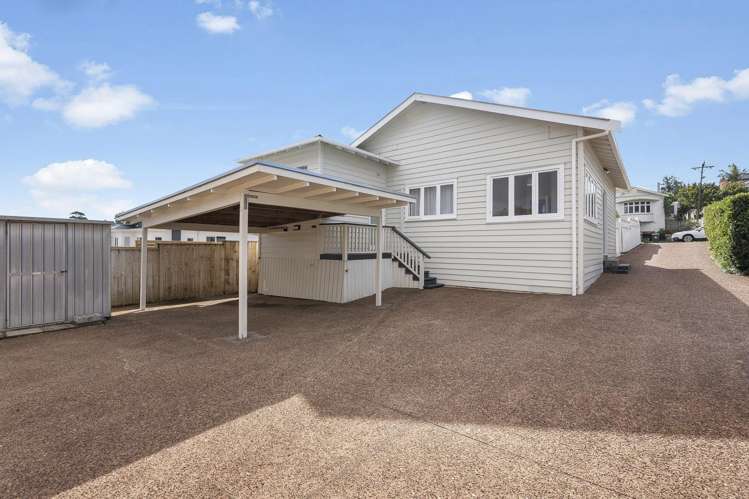 22 Highland Road Mount Albert_10