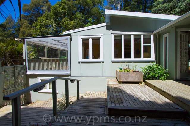 7 Valley Road Titirangi_1