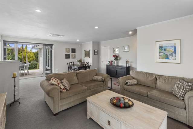 6 County Lane Te Kamo_1