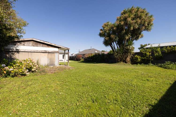 122 Springs Road Hornby_23