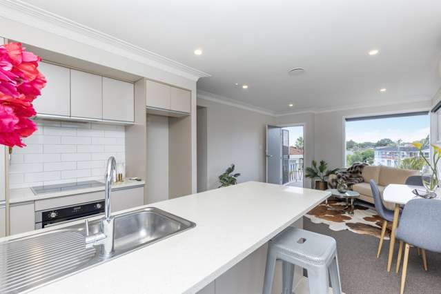 1/15 Currie Avenue Hillsborough_4