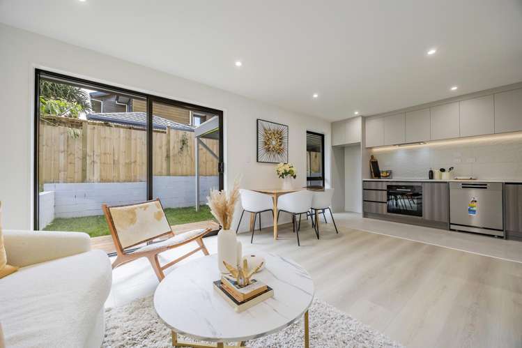 5-6/26 Huapai Street_0